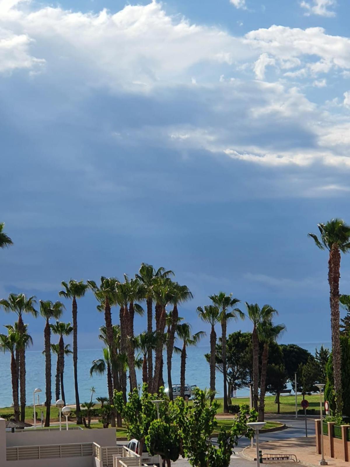 Mondrian Magic World - Sea View First Line Of The Beach Oropesa del Mar Buitenkant foto